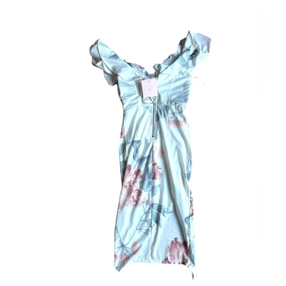 NWT Showpo keep chasing me dress white floral off shoulder sweetheart neckline 6 - Picture 7 of 9